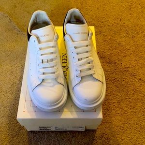 Alexander McQueen sneaker